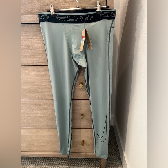 NWT-Men’s Nike pro tights (dry fit) - Picture 4 of 5